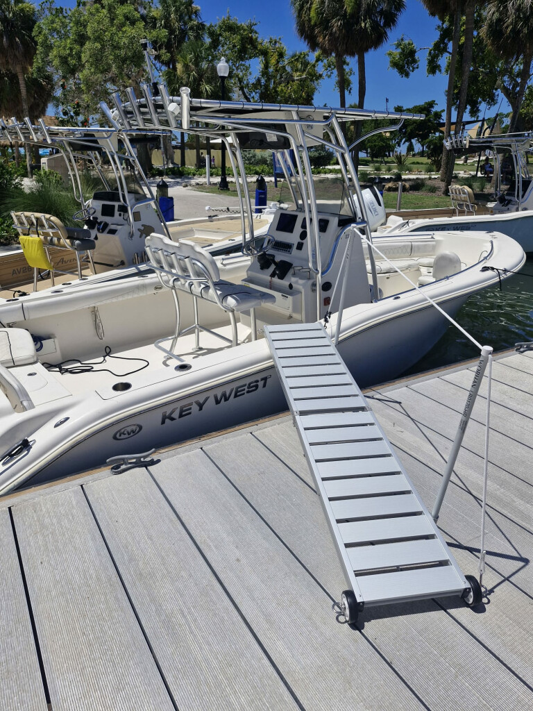 Portable Foldable Aluminum Gangway Ramp for Boats and Yachts MG200