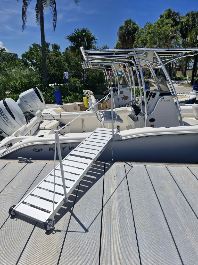 Portable Foldable Aluminum Gangway Ramp for Boats and Yachts MG200