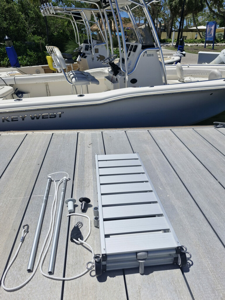 Portable Foldable Aluminum Gangway Ramp for Boats and Yachts MG200
